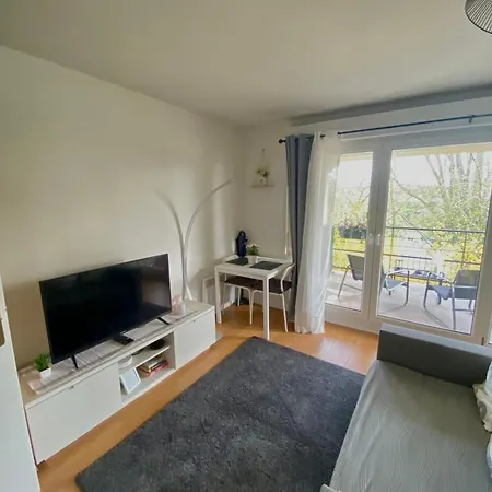 Cozy Riverfront Living, 5-Min Walk To Riverside Train Neuilly-Plaisance Buitenkant foto
