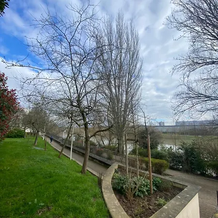 Cozy Riverfront Living, 5-Min Walk To Riverside Train Neuilly-Plaisance Buitenkant foto
